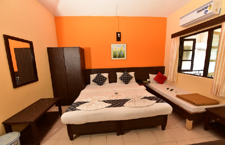 Senhor Angelo Resort  Umtav Vado | Family Room With pool view 